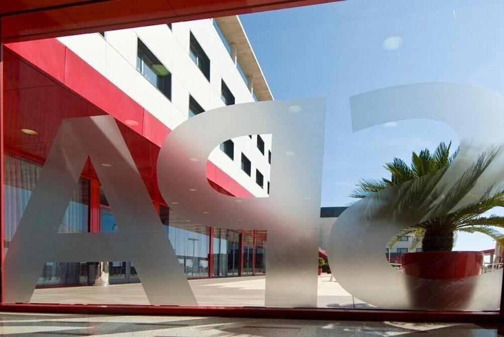 فندق فرونتير كونجرس إيروبرتو سانت بوي ديل يوبريغات المظهر الخارجي الصورة